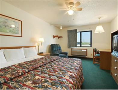 Super 8 Wichita East Kellogg Hotel ห้อง รูปภาพ